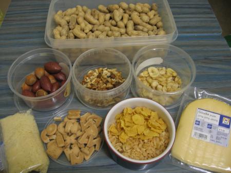 L' ALIMENTATION TRES VARIEES  .